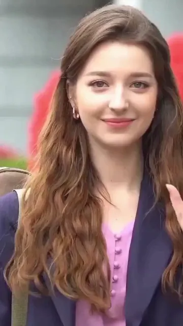 Trending AI face swap template preview - Travel vlog face swap